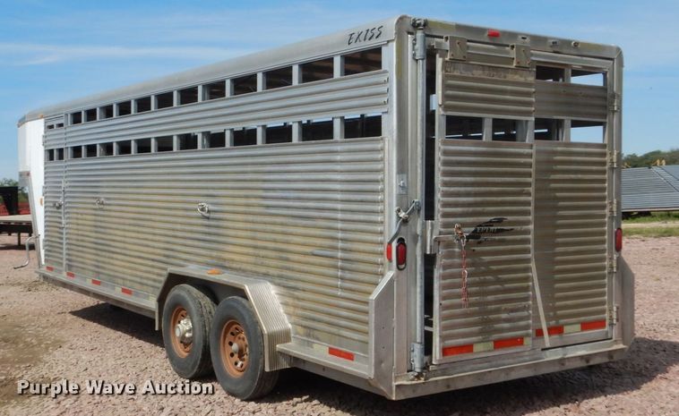 image for item FU9513 2003 Exiss GN-724-T livestock trailer