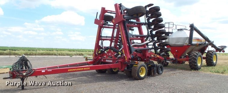 image for item GC9027 2013 Sunflower 9830 air seeder