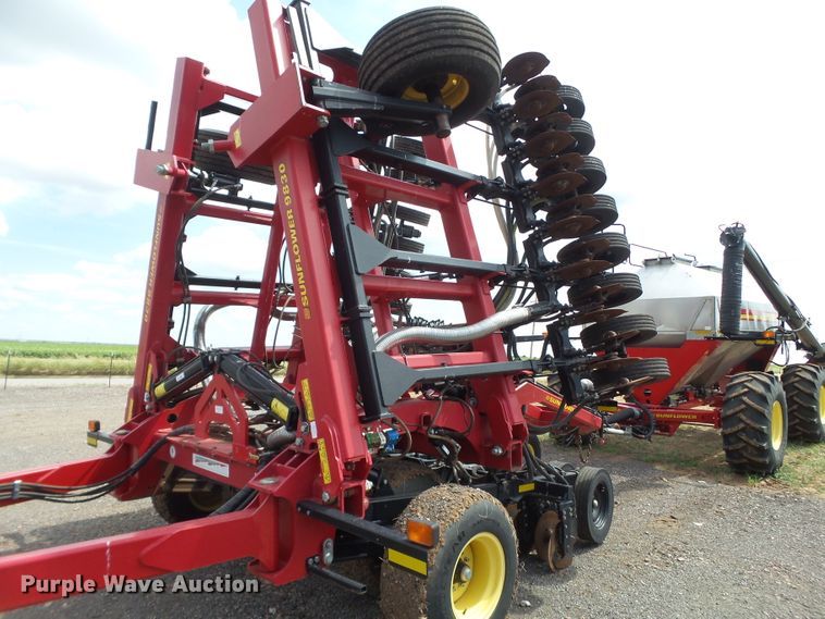 image for item GC9027 2013 Sunflower 9830 air seeder