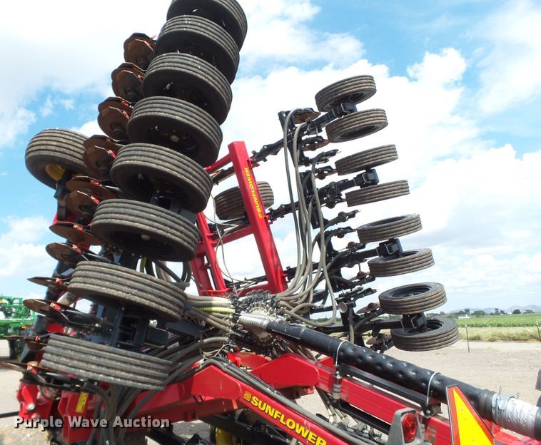 image for item GC9027 2013 Sunflower 9830 air seeder