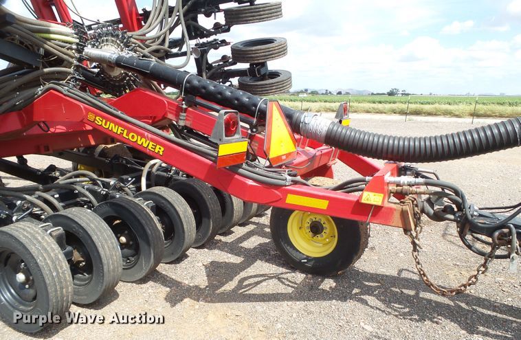 image for item GC9027 2013 Sunflower 9830 air seeder