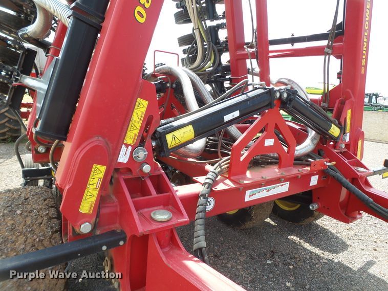 image for item GC9027 2013 Sunflower 9830 air seeder