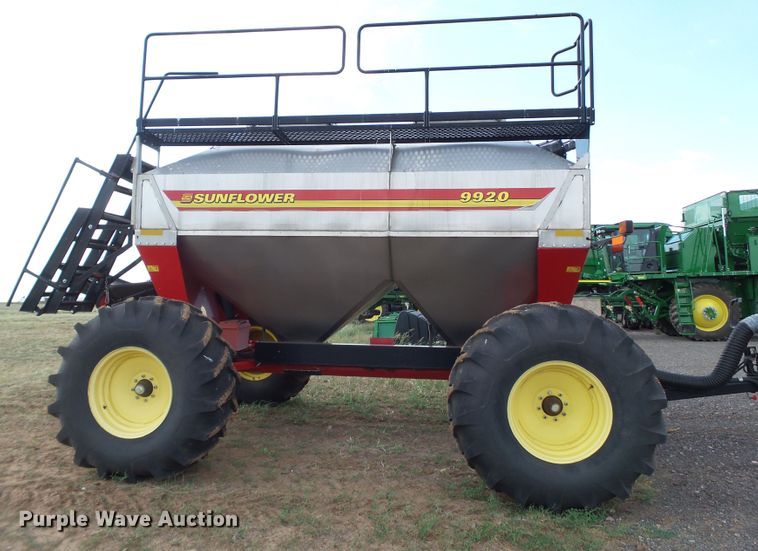 image for item GC9027 2013 Sunflower 9830 air seeder