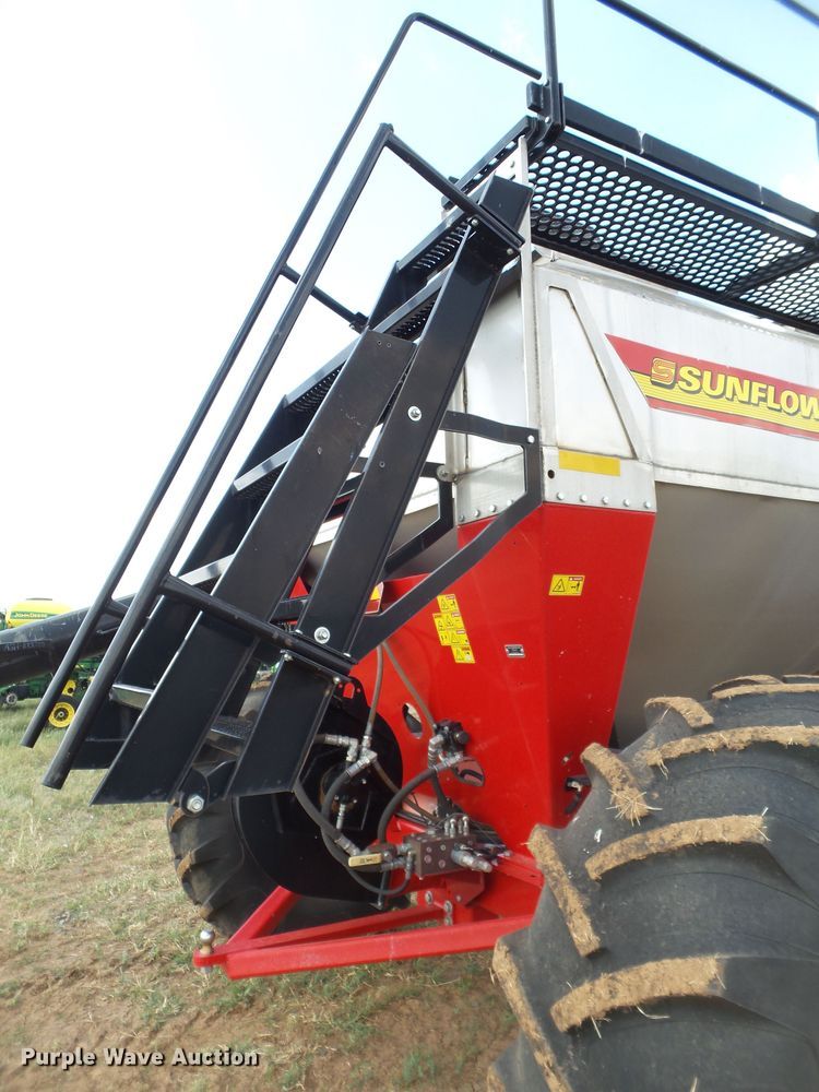 image for item GC9027 2013 Sunflower 9830 air seeder