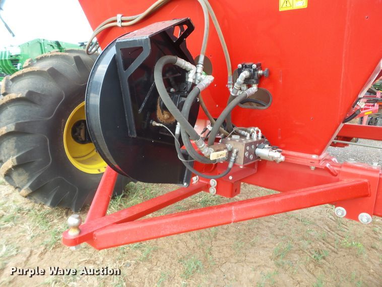 image for item GC9027 2013 Sunflower 9830 air seeder