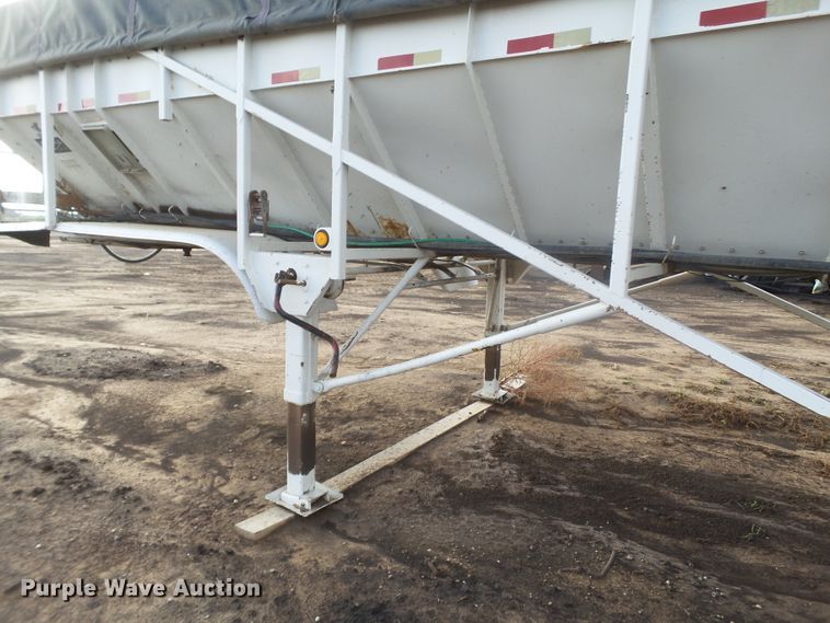 image for item GC9035 2000 Trinity Eagle Bridge live bottom trailer