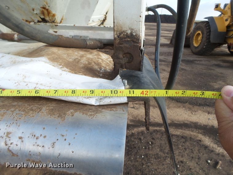 image for item GC9035 2000 Trinity Eagle Bridge live bottom trailer