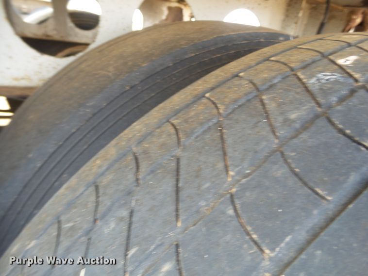 image for item GC9035 2000 Trinity Eagle Bridge live bottom trailer