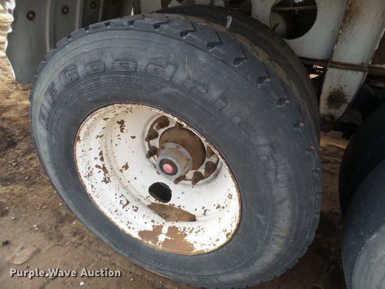 image for item GC9035 2000 Trinity Eagle Bridge live bottom trailer