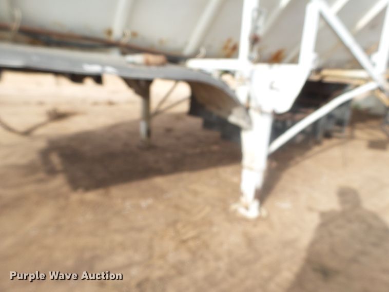 image for item GC9036 1997 Trinity Eagle Bridge live bottom trailer