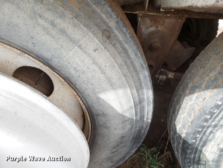 image for item GC9036 1997 Trinity Eagle Bridge live bottom trailer