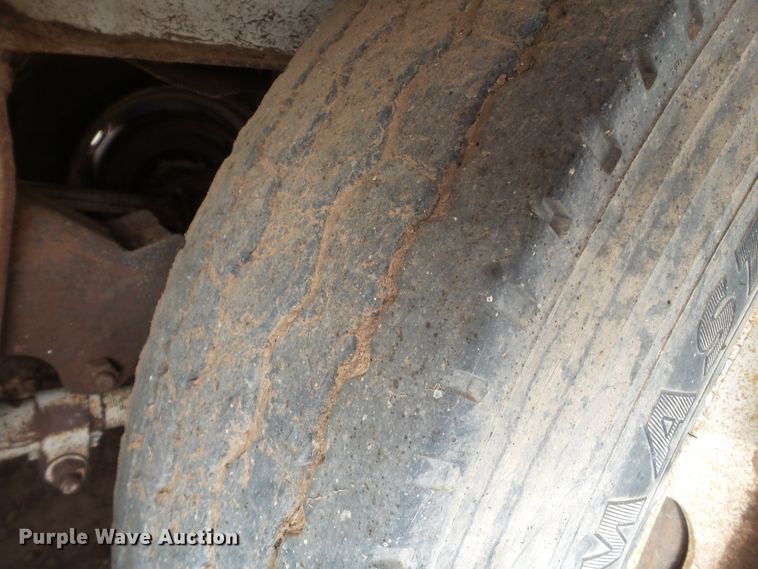 image for item GC9036 1997 Trinity Eagle Bridge live bottom trailer