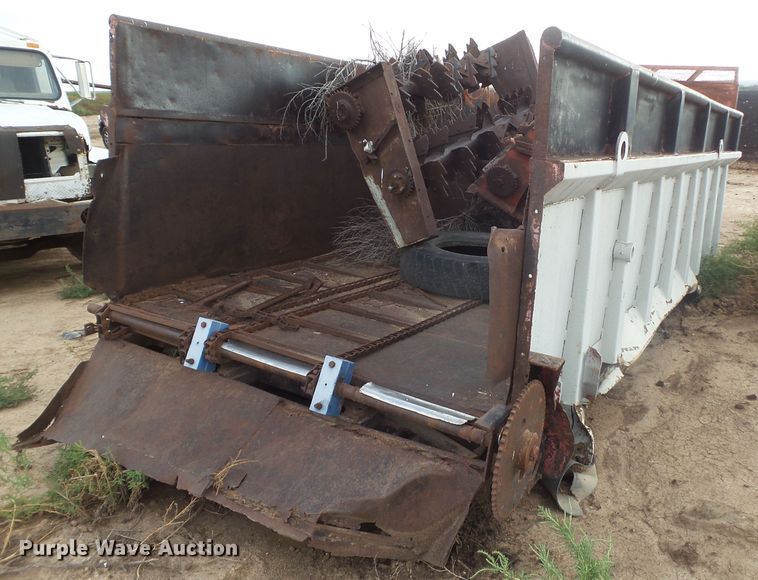 image for item GC9037 2000 Mohrlang manure spreader bed