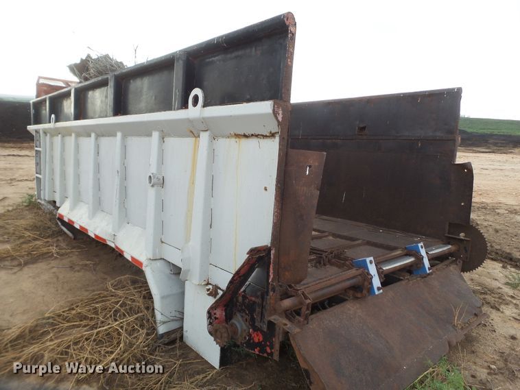 image for item GC9037 2000 Mohrlang manure spreader bed