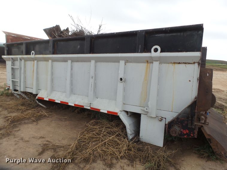image for item GC9037 2000 Mohrlang manure spreader bed