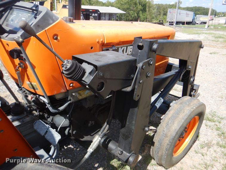 image for item GC9540 1995 Kubota M7030SU tractor