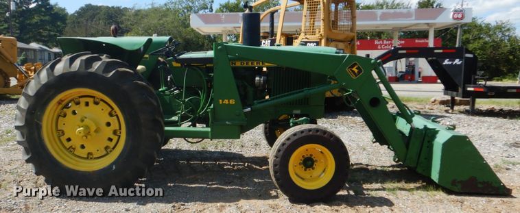 image for item GC9541 1974 John Deere 2630 tractor