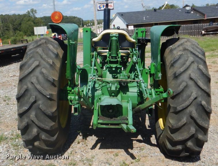 image for item GC9541 1974 John Deere 2630 tractor