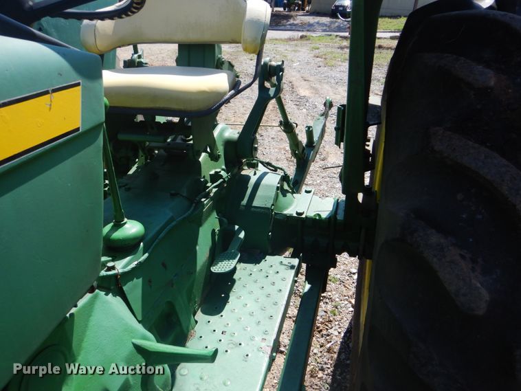 image for item GC9541 1974 John Deere 2630 tractor