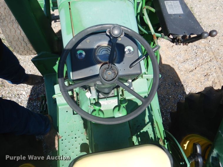 image for item GC9541 1974 John Deere 2630 tractor