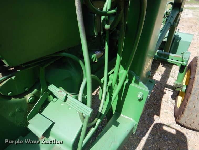 image for item GC9541 1974 John Deere 2630 tractor