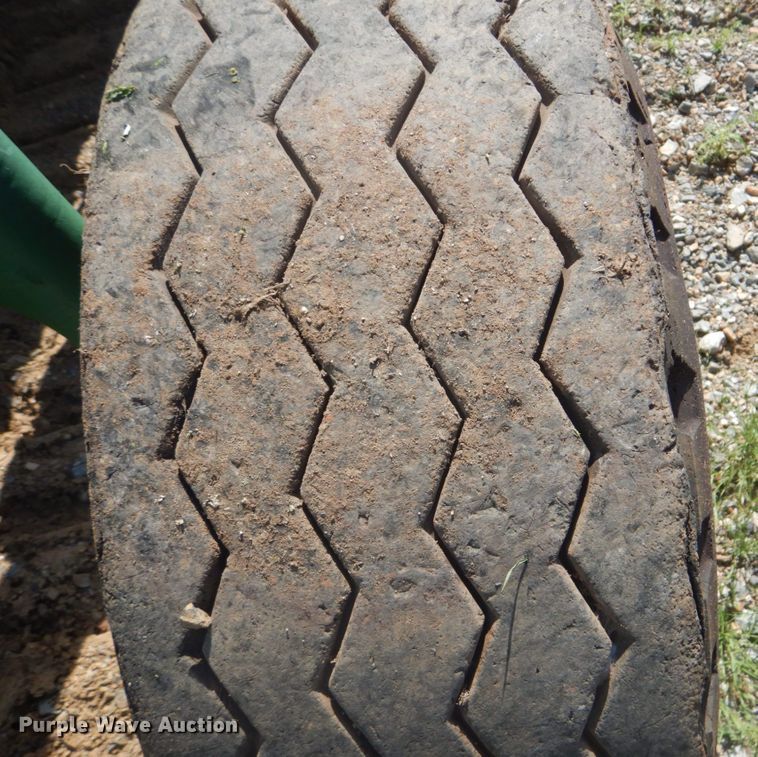 image for item GC9541 1974 John Deere 2630 tractor