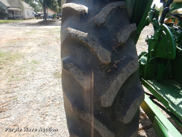 image for item GC9541 1974 John Deere 2630 tractor