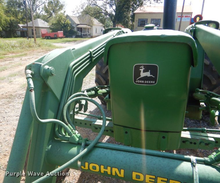 image for item GC9541 1974 John Deere 2630 tractor