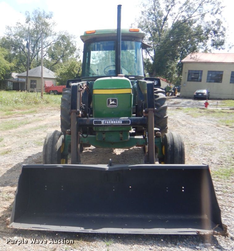 image for item GC9542 1980 John Deere 2940 tractor