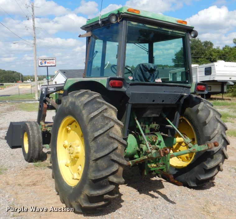 image for item GC9542 1980 John Deere 2940 tractor