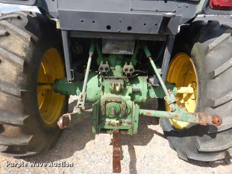 image for item GC9542 1980 John Deere 2940 tractor