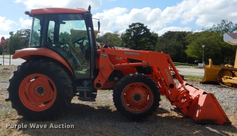 image for item GC9543 2006 Kubota M7040 MFWD tractor