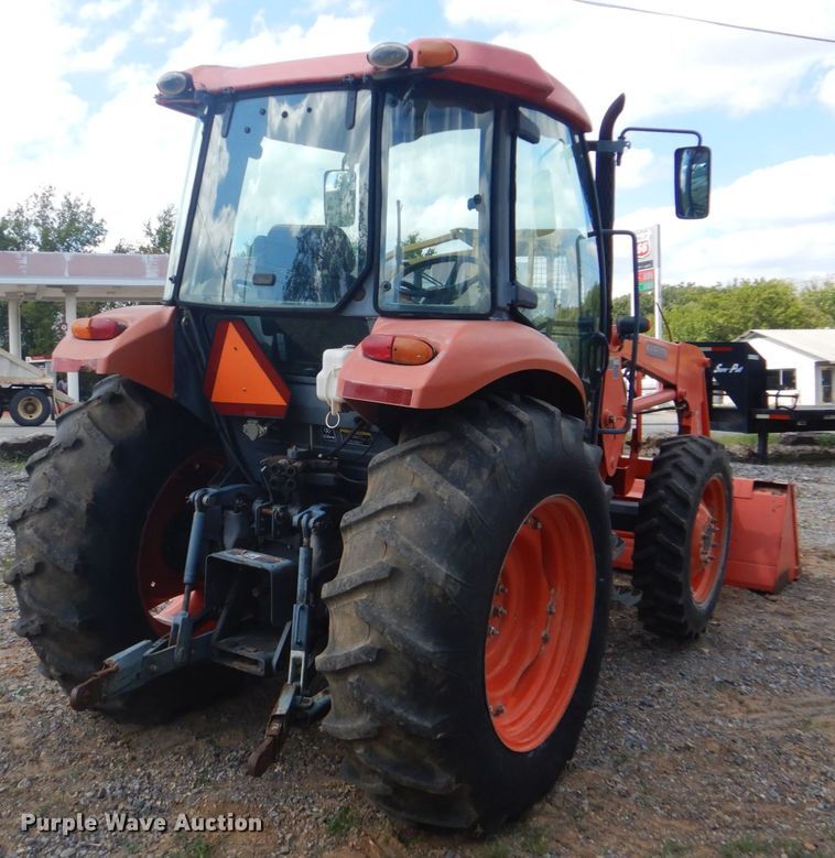 image for item GC9543 2006 Kubota M7040 MFWD tractor