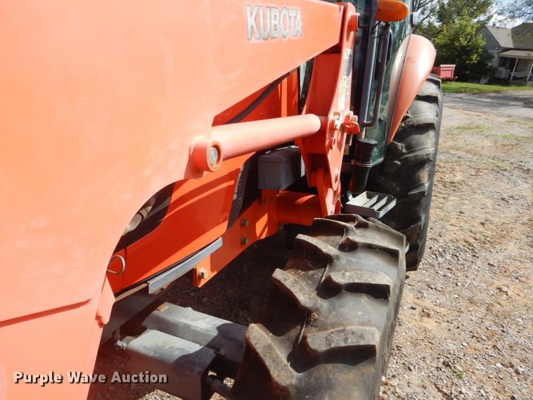 image for item GC9543 2006 Kubota M7040 MFWD tractor