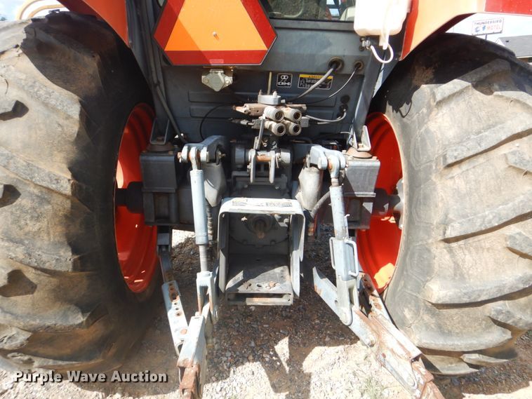 image for item GC9543 2006 Kubota M7040 MFWD tractor