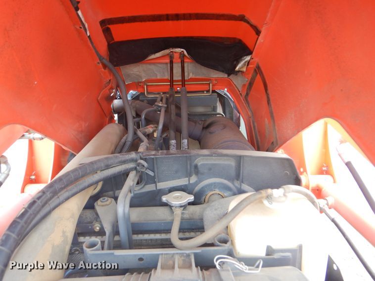 image for item GC9543 2006 Kubota M7040 MFWD tractor