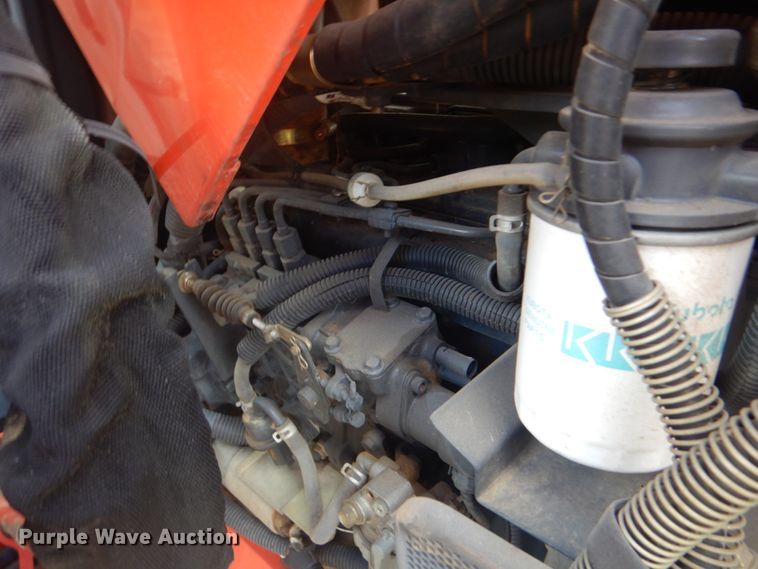 image for item GC9543 2006 Kubota M7040 MFWD tractor