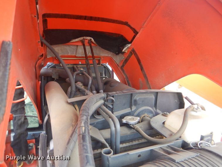 image for item GC9543 2006 Kubota M7040 MFWD tractor