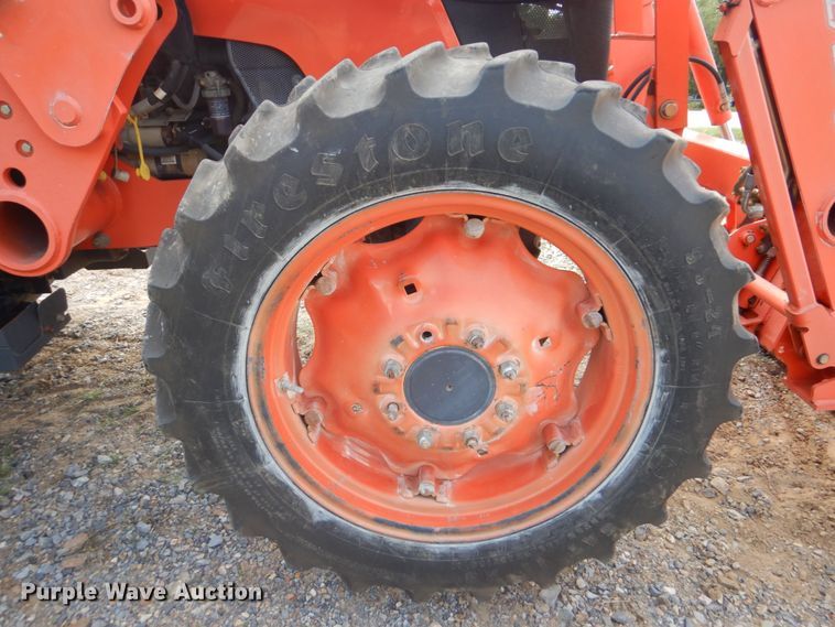 image for item GC9543 2006 Kubota M7040 MFWD tractor