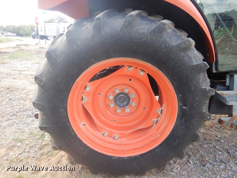image for item GC9543 2006 Kubota M7040 MFWD tractor