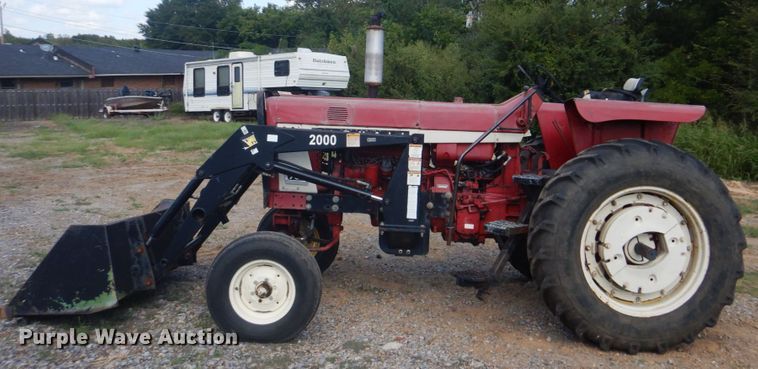 image for item GC9544 1967 Farmall 706 tractor