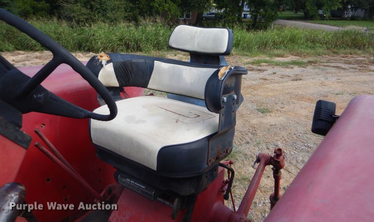 image for item GC9544 1967 Farmall 706 tractor