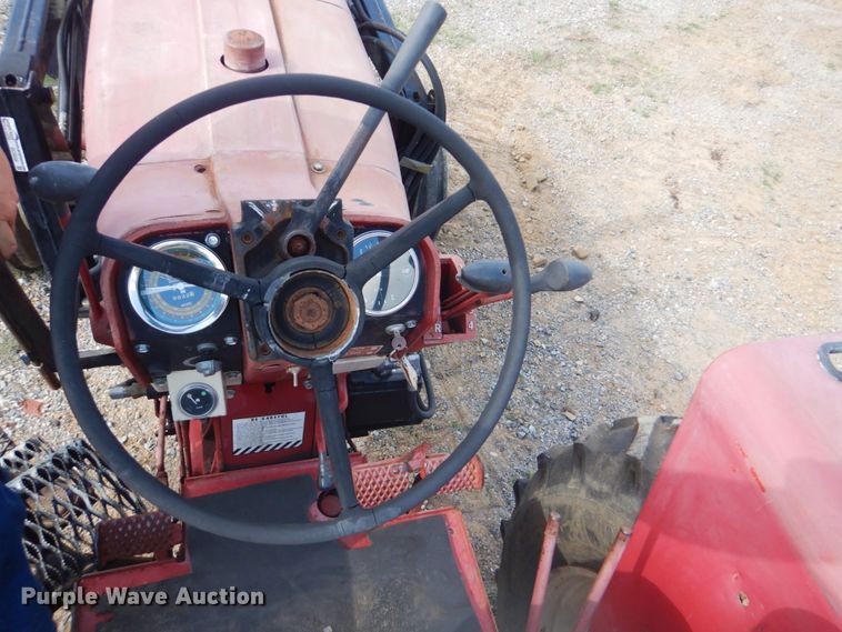 image for item GC9544 1967 Farmall 706 tractor