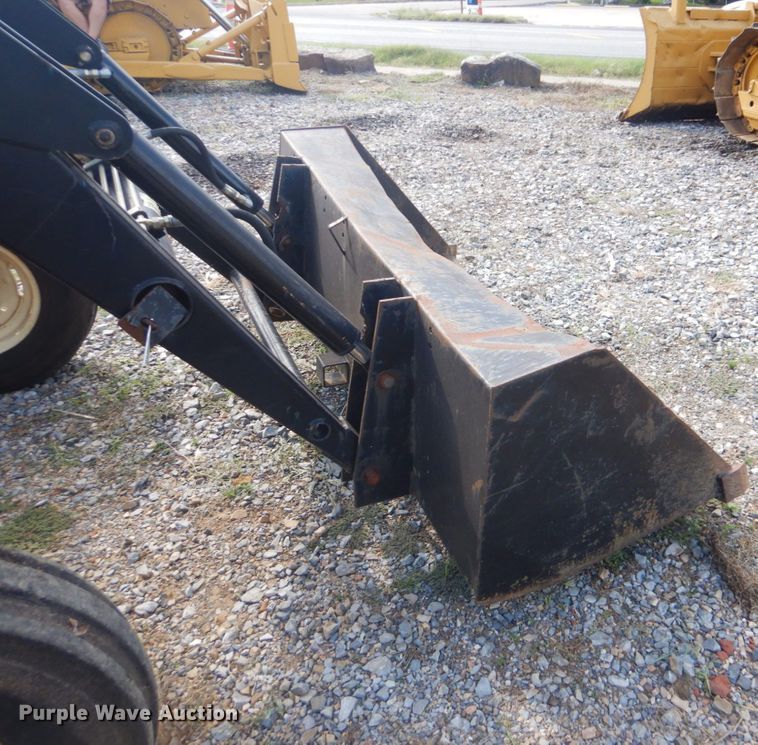 image for item GC9544 1967 Farmall 706 tractor