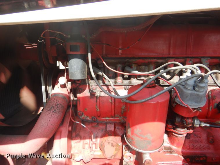 image for item GC9544 1967 Farmall 706 tractor