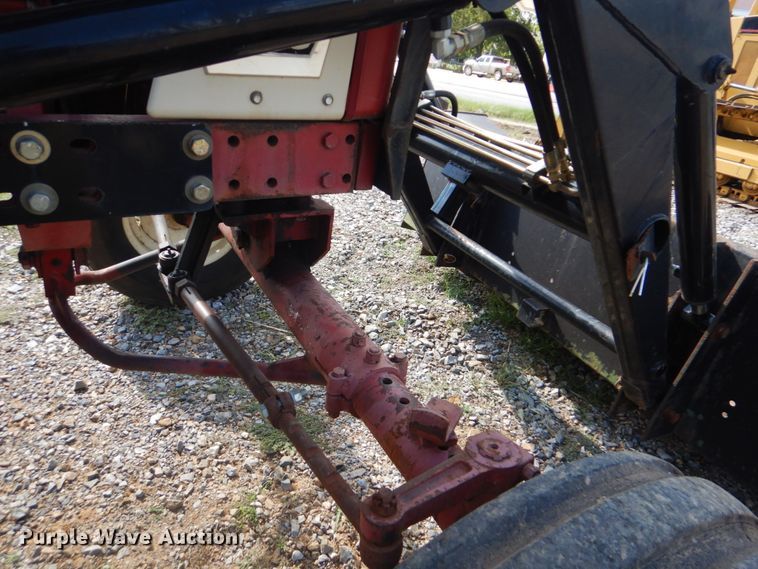 image for item GC9544 1967 Farmall 706 tractor