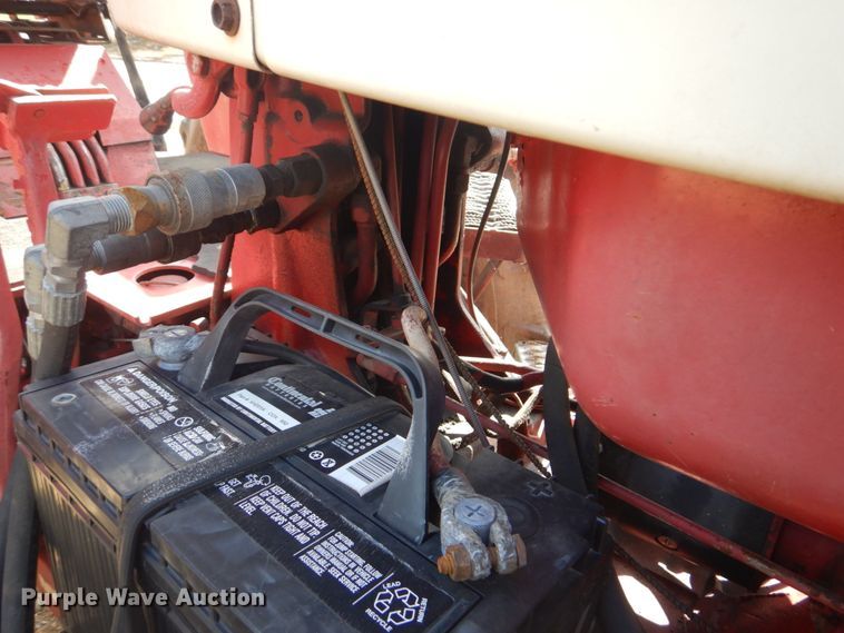 image for item GC9544 1967 Farmall 706 tractor