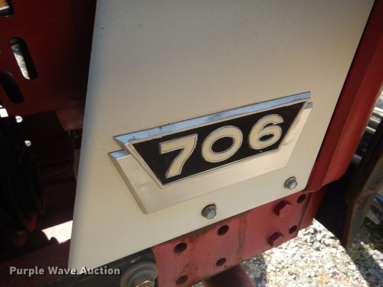 image for item GC9544 1967 Farmall 706 tractor