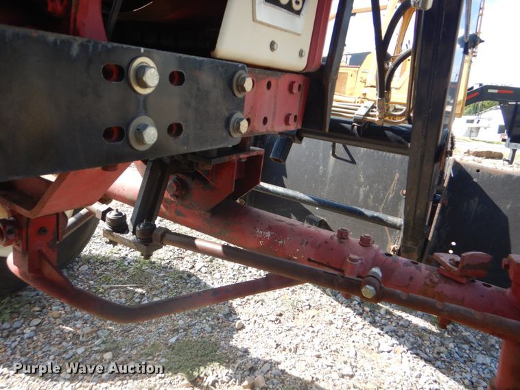 image for item GC9544 1967 Farmall 706 tractor