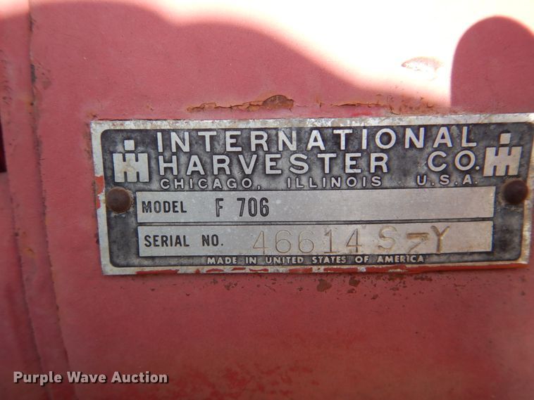 image for item GC9544 1967 Farmall 706 tractor